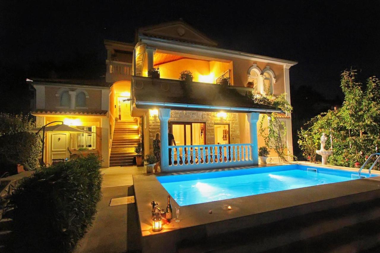 Family Friendly Apartments With A Swimming Pool Lovran, Opatija - 14178 Zewnętrze zdjęcie