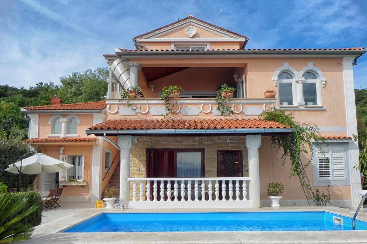 Family Friendly Apartments With A Swimming Pool Lovran, Opatija - 14178 Zewnętrze zdjęcie