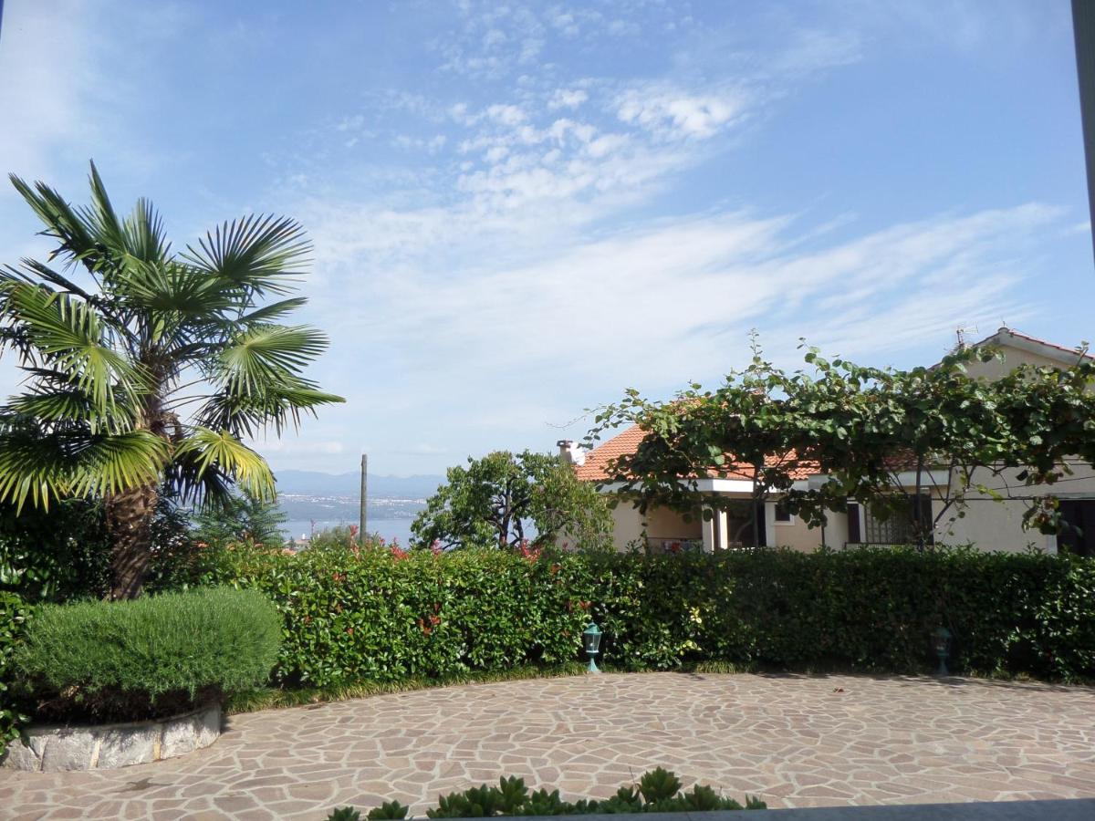 Family Friendly Apartments With A Swimming Pool Lovran, Opatija - 14178 Zewnętrze zdjęcie