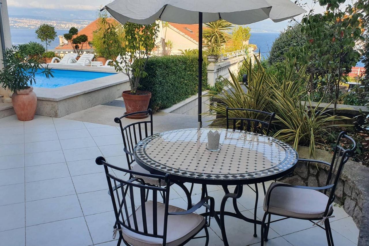 Family Friendly Apartments With A Swimming Pool Lovran, Opatija - 14178 Zewnętrze zdjęcie