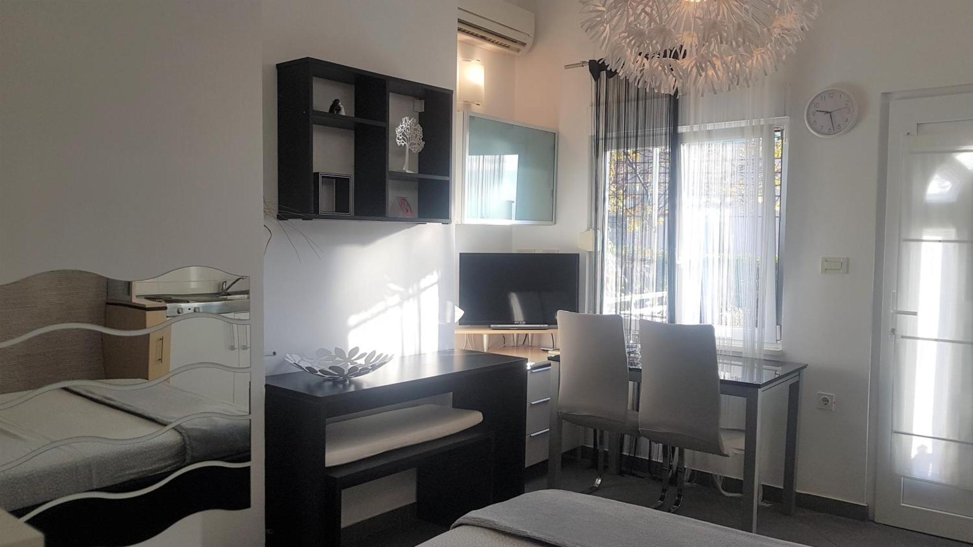 Family Friendly Apartments With A Swimming Pool Lovran, Opatija - 14178 Zewnętrze zdjęcie