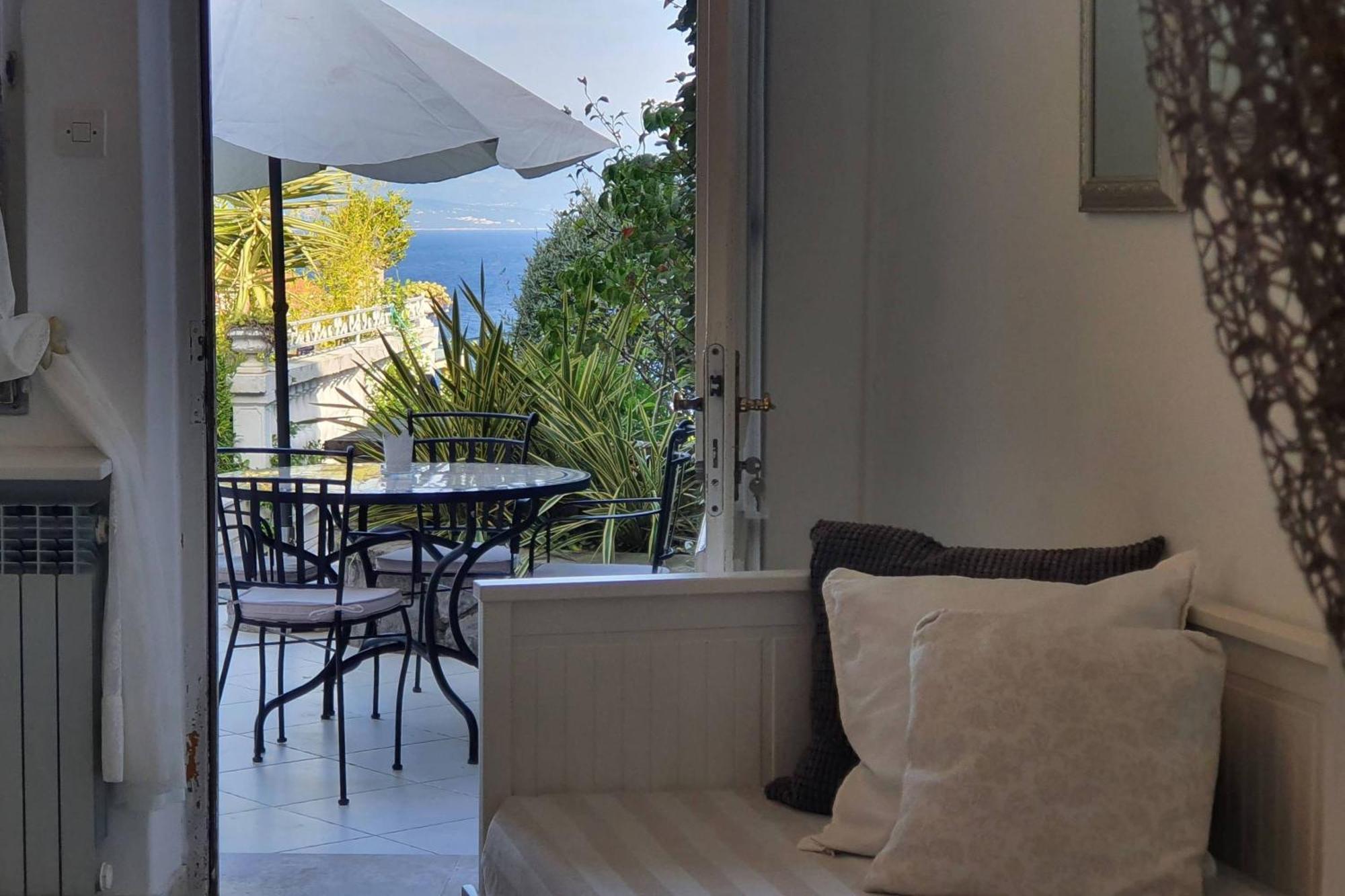 Family Friendly Apartments With A Swimming Pool Lovran, Opatija - 14178 Pokój zdjęcie
